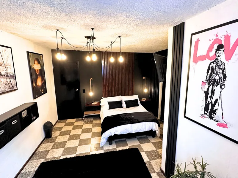 Homsty hotel detail image 6