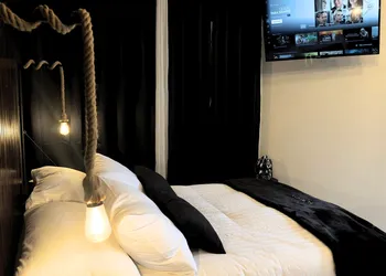 Homsty hotel thumbnail 7