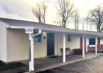 Skylark Motel by OYO hotel thumbnail 2