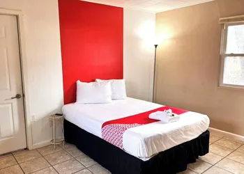 Skylark Motel by OYO hotel thumbnail 5