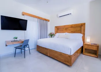 Josefa Suites hotel thumbnail 3