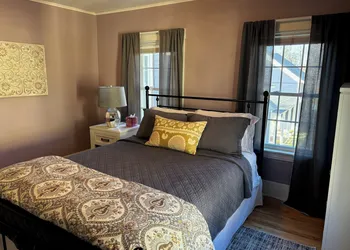 The Inn Crowd Bed and Breakfast hotel thumbnail 7