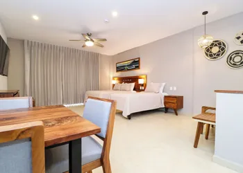 River Park Hotel hotel thumbnail 8