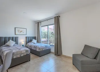 Camino de Olivos hotel thumbnail 7