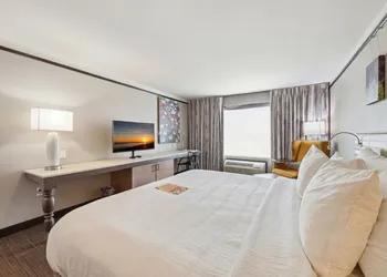Kozy Houston North hotel thumbnail 5