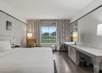 Kozy Houston North hotel thumbnail 7
