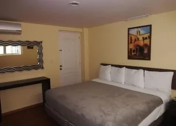 Hotel Torre Esmeralda hotel thumbnail 3