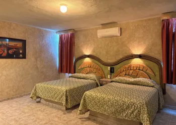 Hotel Tampico hotel thumbnail 6
