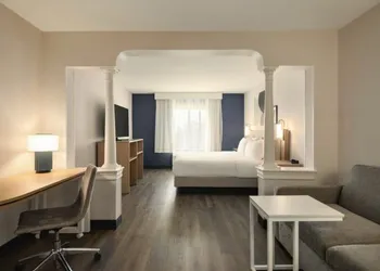 Spark by Hilton Woburn Boston hotel thumbnail 7