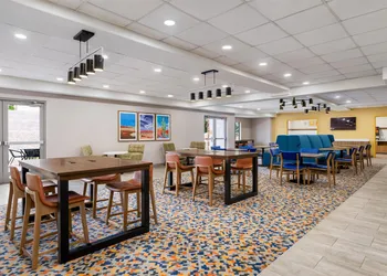 Hampton Inn & Suites by Hilton Mesquite hotel thumbnail 4