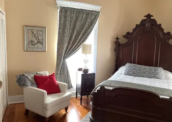 Regina's Country Livin' hotel thumbnail 5