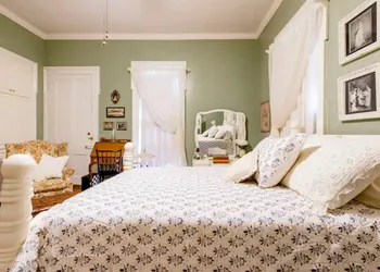 Regina's Country Livin' hotel thumbnail 6