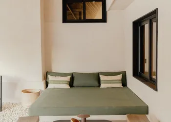 Ixum hotel thumbnail 4