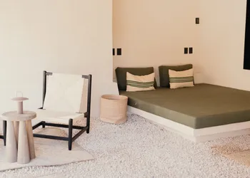 Ixum hotel thumbnail 6
