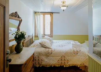 Auberge Augustin hotel thumbnail 8