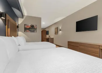 Best Western Plus Neepawa Hotel hotel thumbnail 7