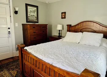 Hudson House Bed and Breakfast hotel thumbnail 6