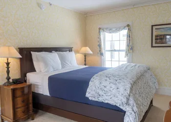 The White Gables Inn hotel thumbnail 2