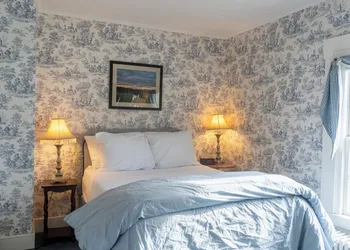 The White Gables Inn hotel thumbnail 7