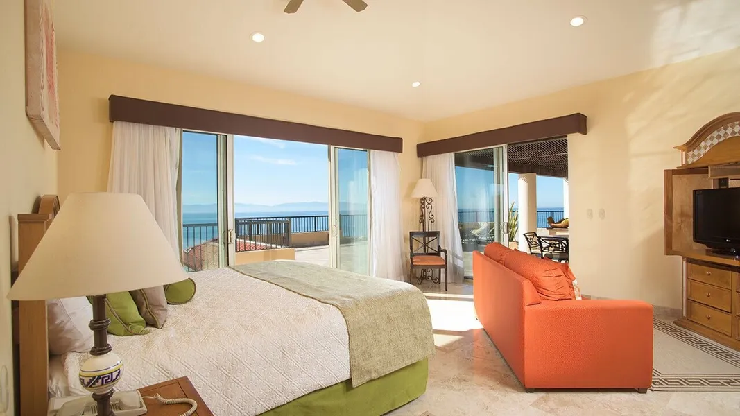 Luxury Suite at Villa del Palmar hotel detail image 6