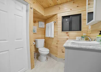Barnacle Resort hotel thumbnail 7