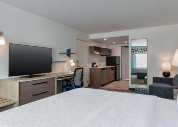 Home2 Suites By Hilton Ann Arbor South hotel thumbnail 8
