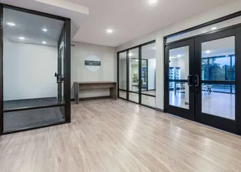 ECHO Suites Extended Stay by Wyndham Richmond West hotel thumbnail 3