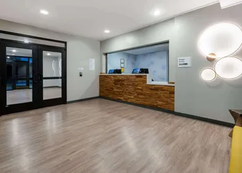 ECHO Suites Extended Stay by Wyndham Richmond West hotel thumbnail 5