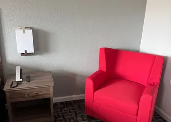 Regency Inn And Suites Nashville hotel thumbnail 6