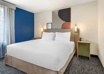 Spark by Hilton Knoxville North I-75 hotel thumbnail 8
