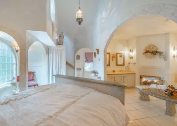 The Cottage and Castle hotel thumbnail 5