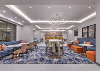 Hampton Inn & Suites Irving Hwy 183 hotel thumbnail 4