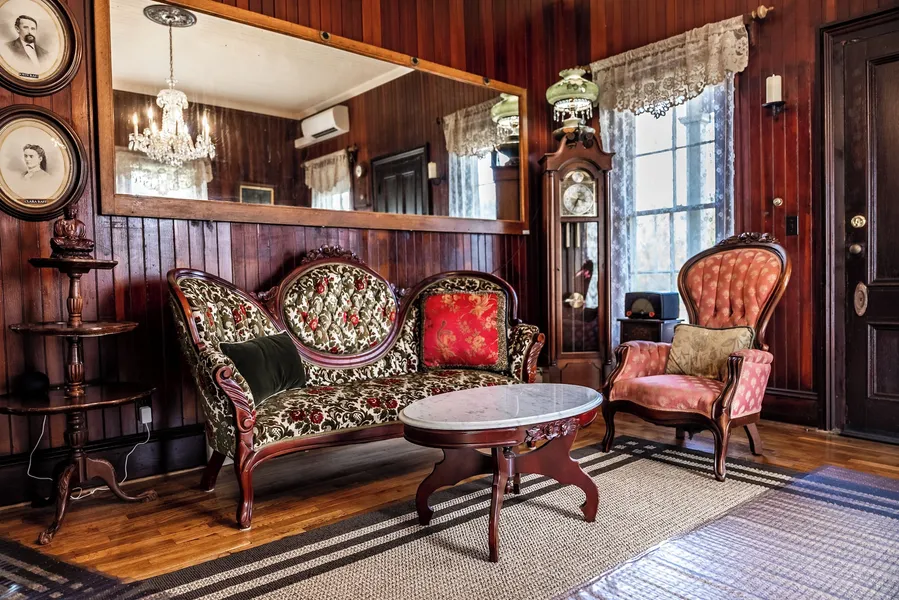 Historical John Rast House hotel detail image 2