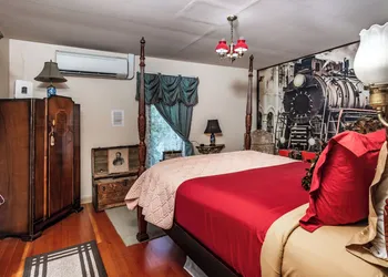 Historical John Rast House hotel thumbnail 8