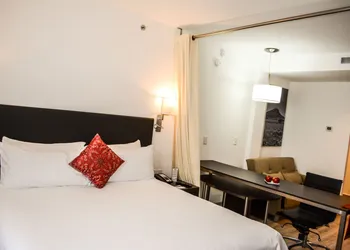 Stain Loft & Suites hotel thumbnail 3