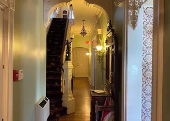 Sturgis House hotel thumbnail 7