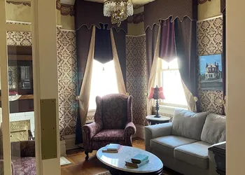 Sturgis House hotel thumbnail 8