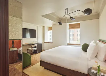 Sixty DC hotel thumbnail 8