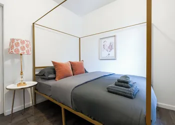 Elegant Harlem Suites hotel thumbnail 4
