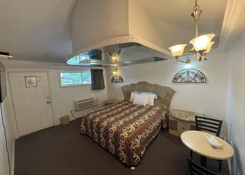 Winslow Motel hotel thumbnail 7