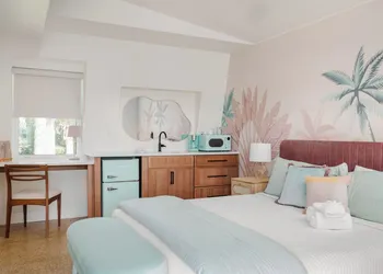 Haleys Court Boutique Motel hotel thumbnail 7