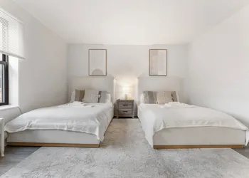 Bay Ridge ApartHotel hotel thumbnail 8
