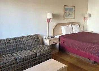 Hotel Rising hotel thumbnail 7