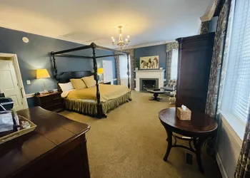 Excelsior at the Manor House hotel thumbnail 4