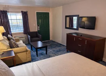 King Resort hotel thumbnail 8