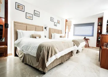 Hotel Guiant hotel thumbnail 6