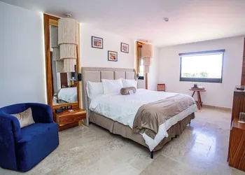 Hotel Guiant hotel thumbnail 7