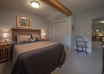 MapleRidge House: A BnB For All Seasons! hotel thumbnail 8
