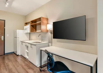 Extended Stay America Premier Suites - Charlottesville hotel thumbnail 6