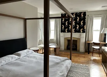 Canandaigua Guesthouse hotel thumbnail 5